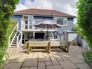 Croyde pet friendly beach house sleeps 8