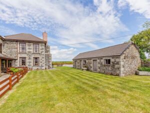 Mullion 2 bed self catering cottage sleeps 4