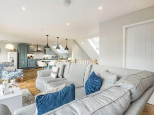 Aberdovey family friendly sleeps 6