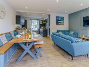 New Quay luxury loft apartment sleeps 6