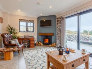 Durness pet friendly cottage sleeps 4