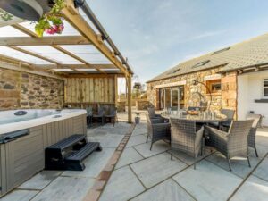 Cumbria dog friendly hot tub cottage