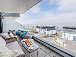 Westward Ho luxury beach house with hot tub