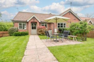 Two bed budget bungalow pets welcome