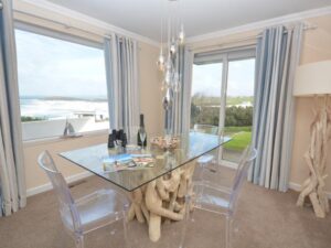 Newquay child friendly seaview apartment