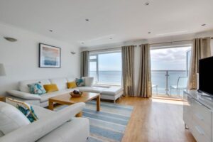 Luxury beachfront pet friendly sleeps 4