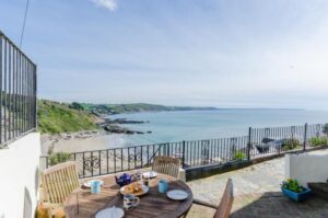 Sea view dog friendly cottage sleeps 4