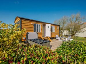 Couples hot tub lodge on family farm