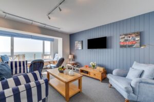 Seafront beach house with pets welcome