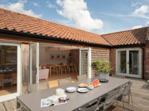 Norfolk barn conversion with private hot tub