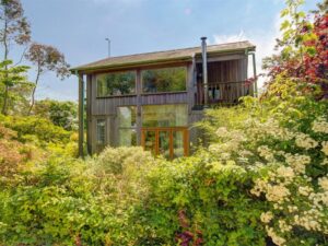 Gurnard family friendly cottage sleeps 6