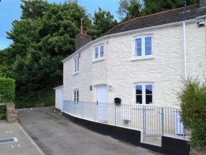 Noss Mayo budget cottage pets welcome