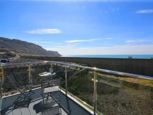 Chesil Beach seafront holiday lodge