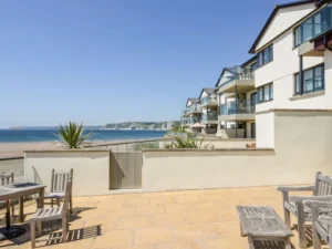 Devon apartment with sea views sleeps 5