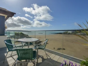 Devon beachside accommodation sleeps 4