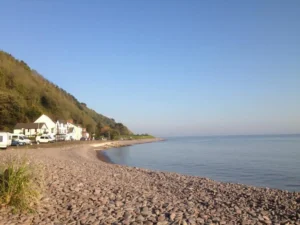 Minehead beachfront apartment sleeps 4