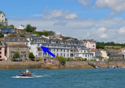 Salcombe luxury waterfront apartment