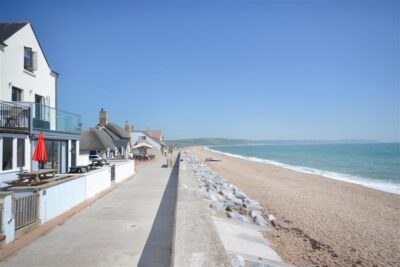 Torcross dog friendly apartment for couples