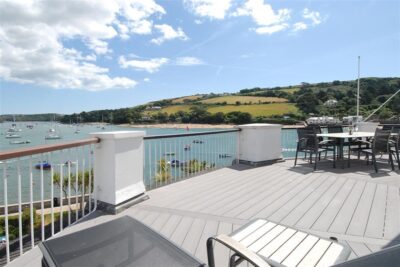 Salcombe luxury waterside apartment