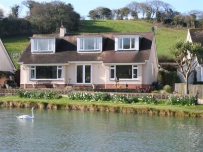 Kingsbridge large group cottage sleeps 9