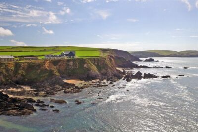 Two bedroom cottage with great sea views