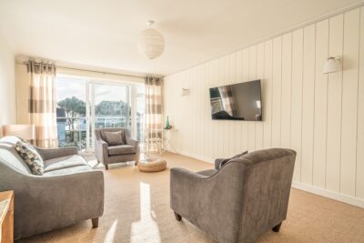 Sandbanks large modern holiday apartment