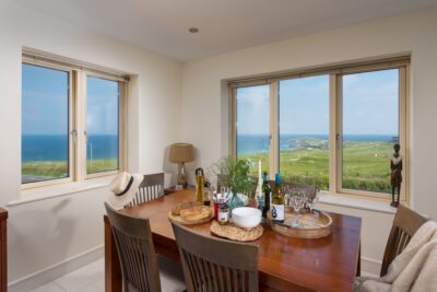 Newquay dog friendly sea view apartment