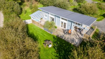 Saunton luxury couples hot tub lodge