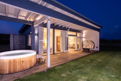 Devon luxury couples hot tub lodge