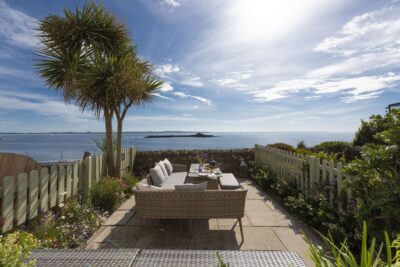 Mousehole dog friendly seafront cottage