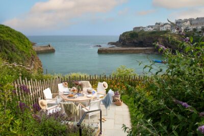 Port Isaac clifftop holiday home sleeps 8