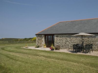 Gwithian 2 bed holiday cottage sleeps 4