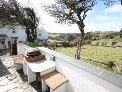 Trebarwith Strand pet friendly cottage