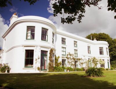 Porthpean beachside house sleeps 21