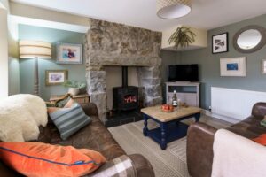 Cosy seaside cottage with pets welcome