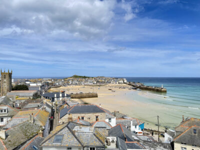 St Ives contemporary flat with sea views