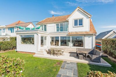 West Wittering luxury beachfront sleeps 12