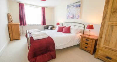 Braunton family friendly cottage sleeps 8