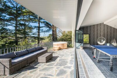 Salcombe luxury hot tub lodge sleeps 16