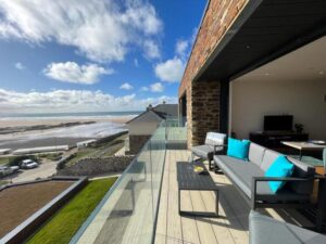 Luxury seafront apartment sleeps 4