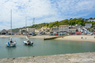 Lyme Regis seafront apartment sleeps 7