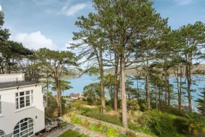 Salcombe stylish holiday apartment sleeps 4