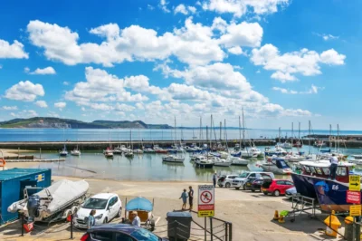 Lyme Regis two bed pet friendly apartment