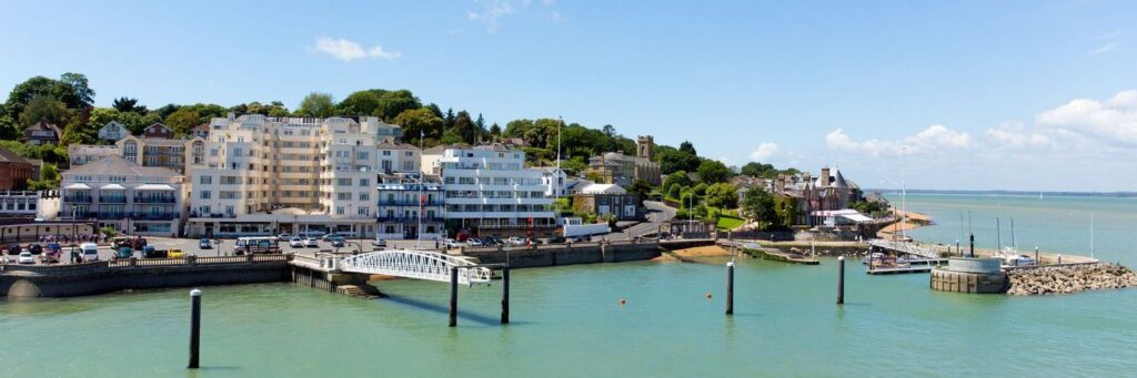 Cowes Beachfront Cottages Sleeps 6