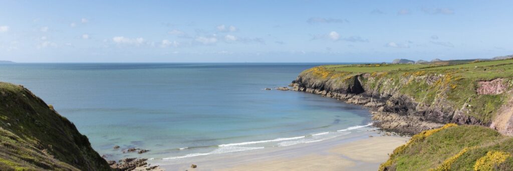 Pembrokeshire Bungalows with Wi-Fi Sleeps 2