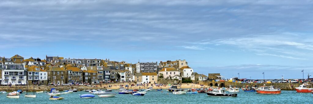 St Ives Apartments by the Sea