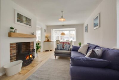 Dog friendly two bed cottage near beach