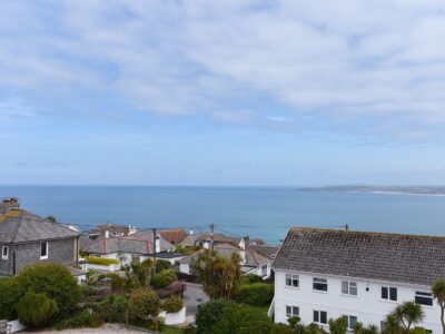 Carbis Bay family friendly 3 bed self catering