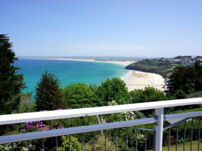 St Ives apartment with best sea views sleeps 4