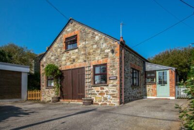 Three bedroom cottage with games room